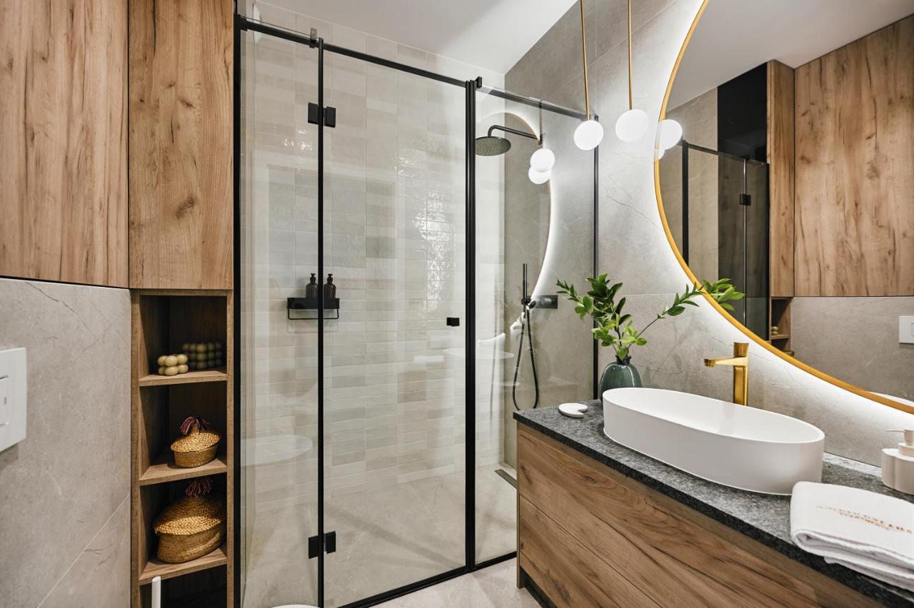 Golden Dreams Luxury Apartment 81 Krakow Ngoại thất bức ảnh